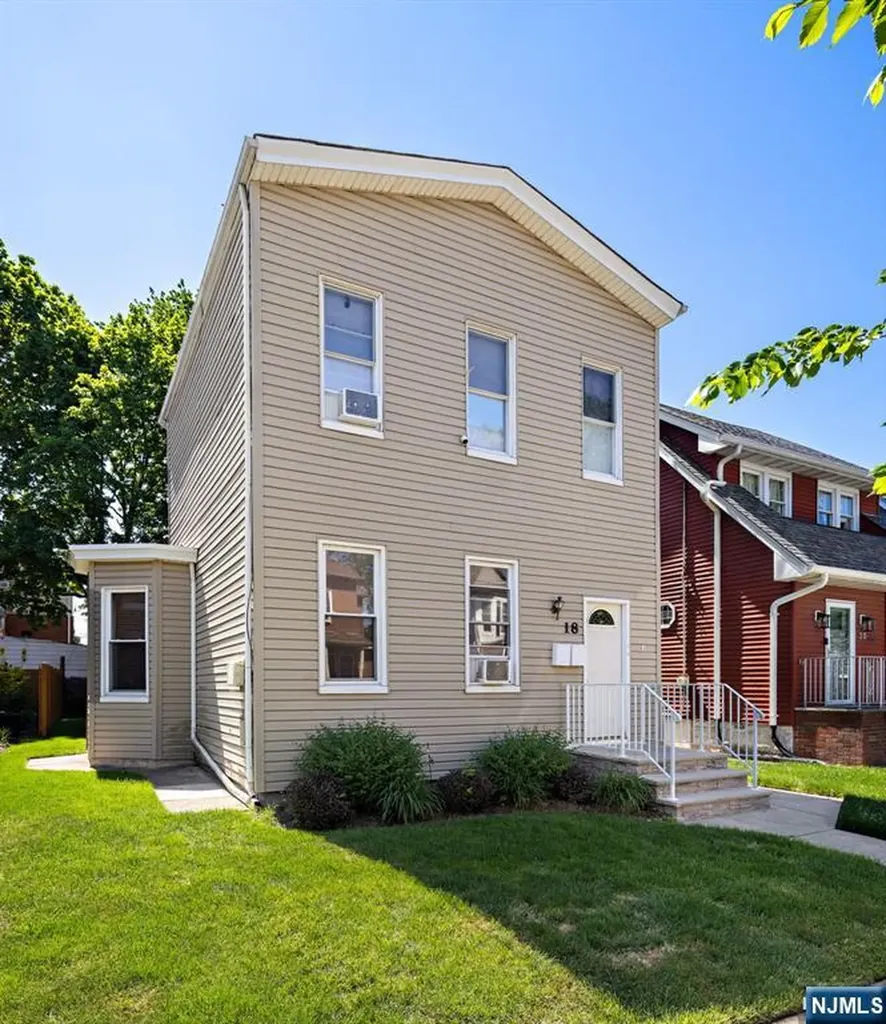 18 Lincoln Place East Rutherford NJ 07073
