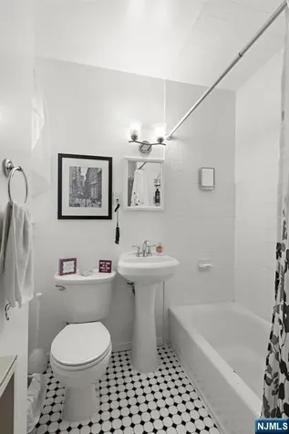 18 Lincoln Place East Rutherford NJ 07073