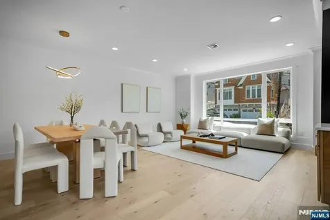 519 4th Street Palisades Park NJ 07650