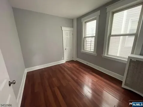 8 Treacy Avenue Newark NJ 07108