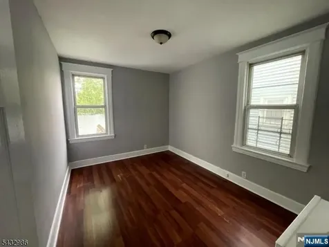8 Treacy Avenue Newark NJ 07108