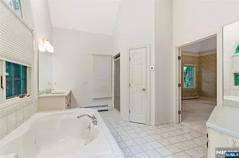 7 Alex Court Wyckoff NJ 07481