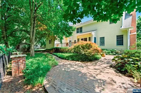 7 Alex Court Wyckoff NJ 07481