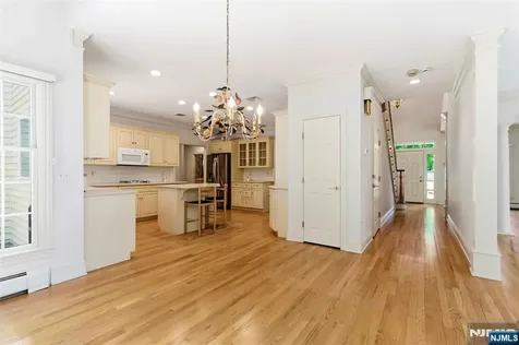 7 Alex Court Wyckoff NJ 07481