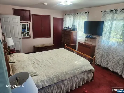 75 Franklin Avenue Bergenfield NJ 07621
