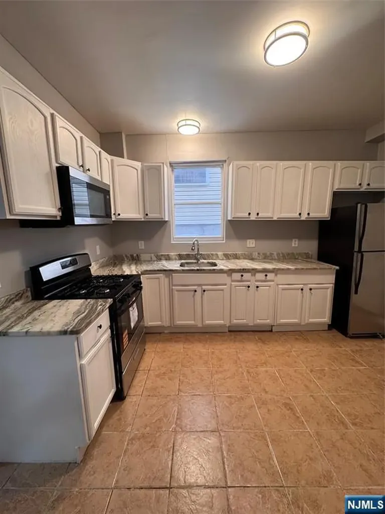 117 12th Street Newark NJ 07107