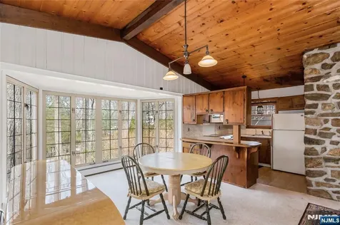 6 Partridge Trail Kinnelon Borough NJ 07405