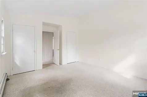 6 Partridge Trail Kinnelon Borough NJ 07405