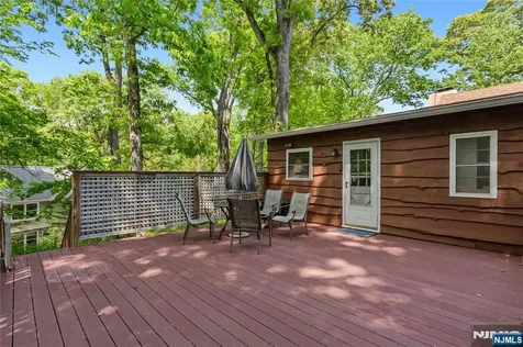 6 Partridge Trail Kinnelon Borough NJ 07405