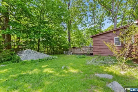 6 Partridge Trail Kinnelon Borough NJ 07405