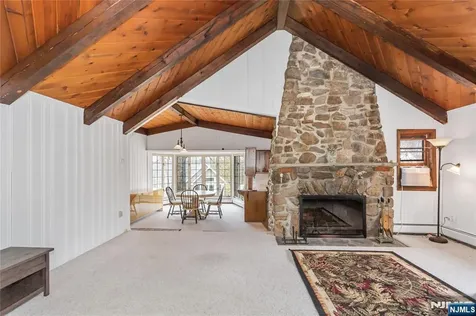 6 Partridge Trail Kinnelon Borough NJ 07405