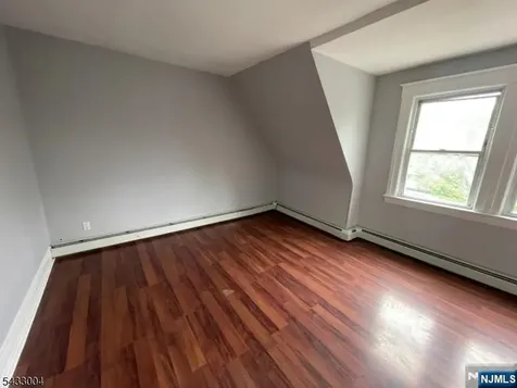 8 Treacy Avenue Newark NJ 07108