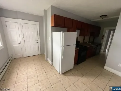 8 Treacy Avenue Newark NJ 07108