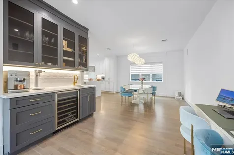 471 1st Street Palisades Park NJ 07650
