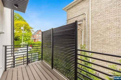 471 1st Street Palisades Park NJ 07650