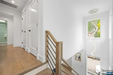 471 1st Street Palisades Park NJ 07650