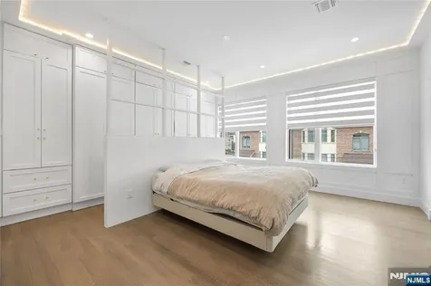 471 1st Street Palisades Park NJ 07650