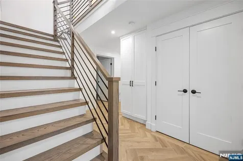 471 1st Street Palisades Park NJ 07650