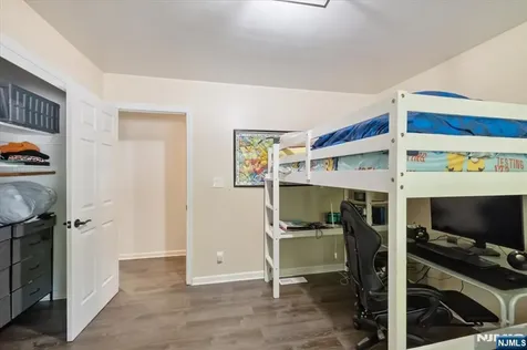 48 Palmer Place Leonia NJ 07605