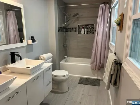 48 Palmer Place Leonia NJ 07605