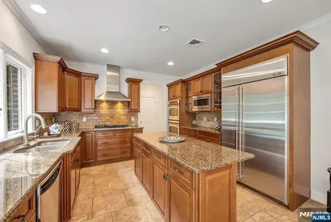 19 Walker Avenue Closter NJ 07624
