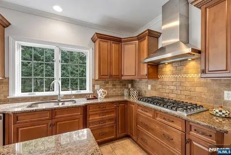 19 Walker Avenue Closter NJ 07624