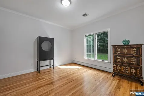 19 Walker Avenue Closter NJ 07624
