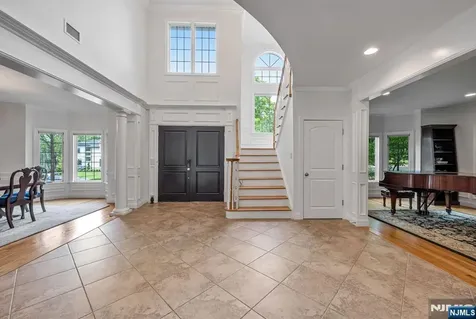 19 Walker Avenue Closter NJ 07624