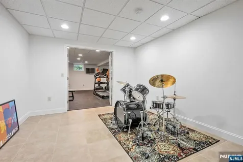 19 Walker Avenue Closter NJ 07624