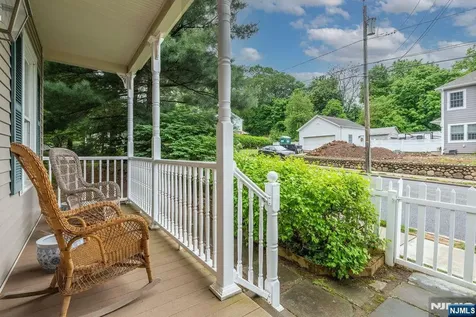 66 Hillside Avenue Midland Park NJ 07432
