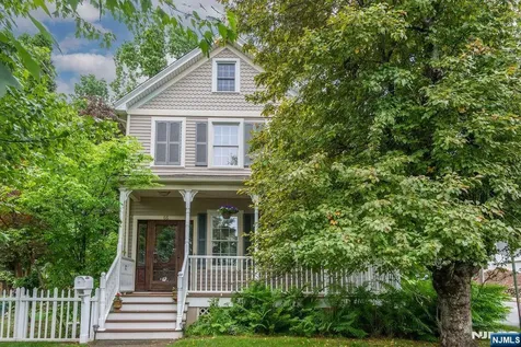 66 Hillside Avenue Midland Park NJ 07432
