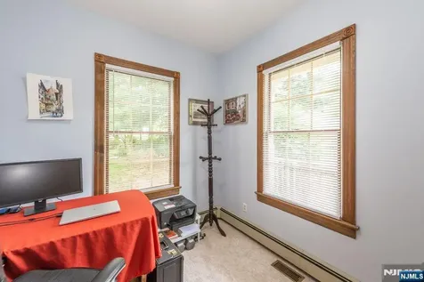 66 Hillside Avenue Midland Park NJ 07432