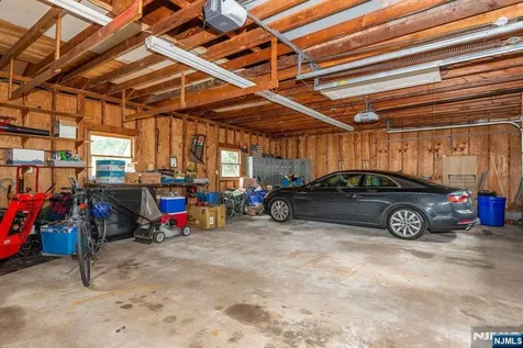 66 Hillside Avenue Midland Park NJ 07432