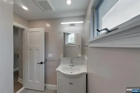 262 Main Street East Rutherford NJ 07073