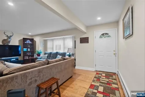 17 Foxhill Lane Ringwood NJ 07456