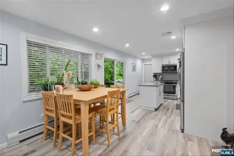 17 Foxhill Lane Ringwood NJ 07456