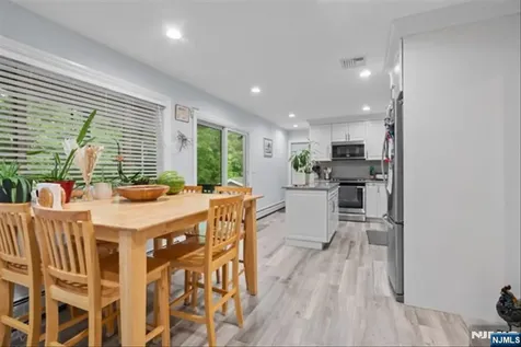 17 Foxhill Lane Ringwood NJ 07456