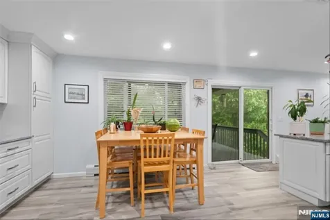 17 Foxhill Lane Ringwood NJ 07456