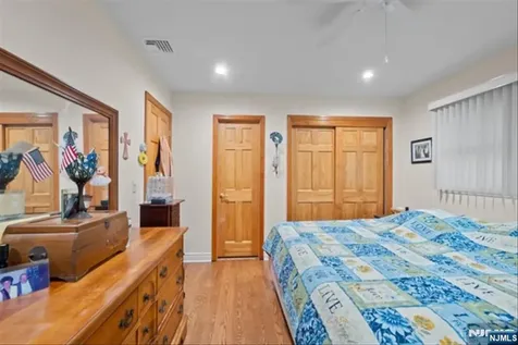 17 Foxhill Lane Ringwood NJ 07456