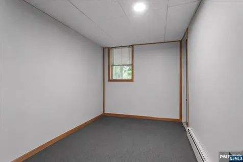 17 Foxhill Lane Ringwood NJ 07456
