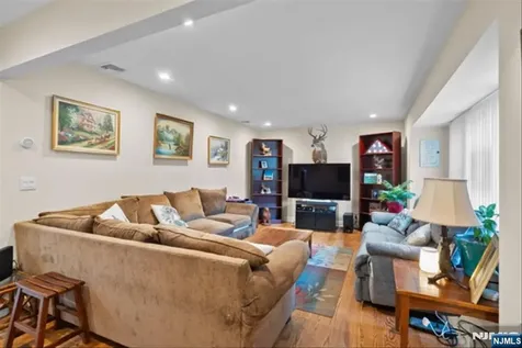 17 Foxhill Lane Ringwood NJ 07456