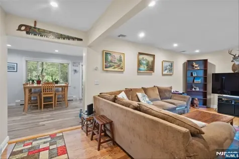 17 Foxhill Lane Ringwood NJ 07456