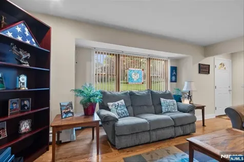17 Foxhill Lane Ringwood NJ 07456