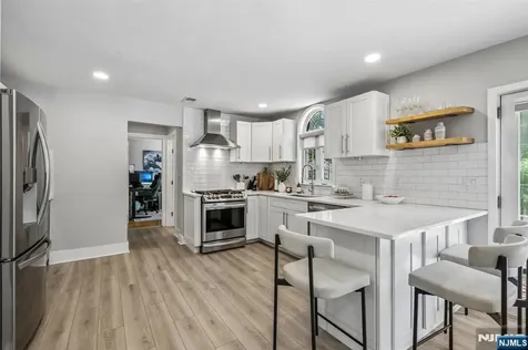 745 Gettysburg Place Paramus NJ 07652