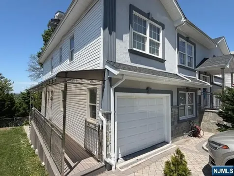 177 Maple Street Fairview NJ 07022