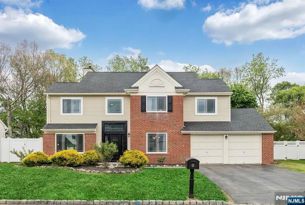 9 Fox Chase Road Jefferson Township NJ 07438