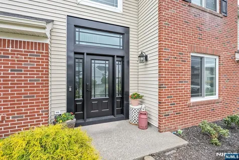 9 Fox Chase Road Jefferson Township NJ 07438
