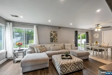 9 Fox Chase Road Jefferson Township NJ 07438