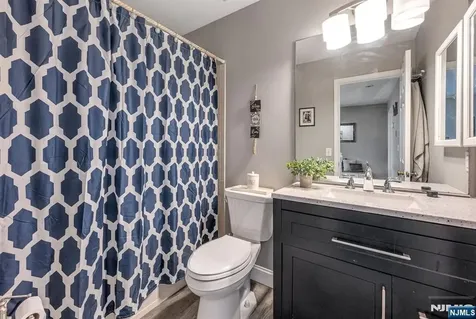 9 Fox Chase Road Jefferson Township NJ 07438