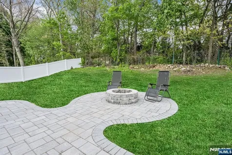 9 Fox Chase Road Jefferson Township NJ 07438